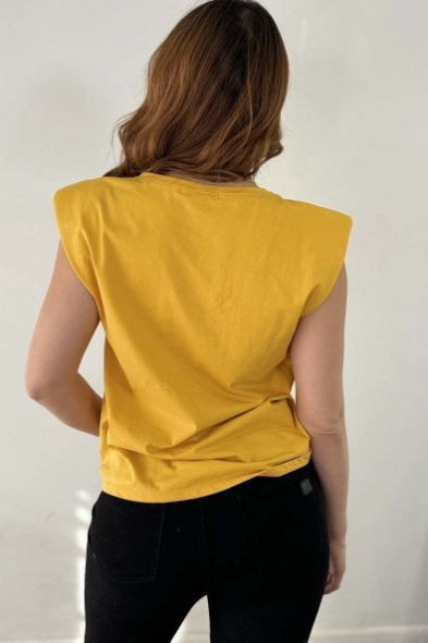 EMBELLISHED PRINTED PERFUME TEE